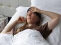 Can Sleeping Without a Pillow Improve Your Sleep and Mental Health? - Hindi News | Can Sleeping Without a Pillow Improve Your Sleep and Mental Health? | Latest lifestyle News at Lokmattimes.com