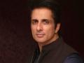 Sonu Sood completes 19 years in Bollywood, recalls memories of his debut film - Hindi News | Sonu Sood completes 19 years in Bollywood, recalls memories of his debut film | Latest entertainment News at Lokmattimes.com