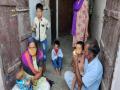 Delhi's poor affected most by lockdown: Man ready to sell kidneys to get food for family - Hindi News | Delhi's poor affected most by lockdown: Man ready to sell kidneys to get food for family | Latest national News at Lokmattimes.com