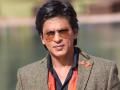 Shah Rukh Khan was not stopped or penalised by customs at the airport reveals new report - Hindi News | Shah Rukh Khan was not stopped or penalised by customs at the airport reveals new report | Latest entertainment News at Lokmattimes.com