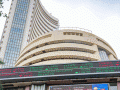 Nifty and Sensex Crash! These 3 Big Reasons Triggered the Market Meltdown - Hindi News | Nifty and Sensex Crash! These 3 Big Reasons Triggered the Market Meltdown | Latest national News at Lokmattimes.com