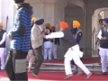 Sukhbir Singh Badal Shot At: Man Opens Fire on Akali Dal Leader at Golden Temple; Video Emerges - Hindi News | Sukhbir Singh Badal Shot At: Man Opens Fire on Akali Dal Leader at Golden Temple; Video Emerges | Latest national News at Lokmattimes.com