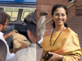 Maharashtra Election 2024: Supriya Sule's Bags Checked by EC Officials in Pune (Watch Video) - Hindi News | Maharashtra Election 2024: Supriya Sule's Bags Checked by EC Officials in Pune (Watch Video) | Latest pune News at Lokmattimes.com