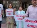 ‘People’s Traitor, Killer Of Democracy’: Congress Workers Protest After Surat Candidate Nilesh Kumbhani Helps Scripting BJP’s ‘Unopposed’ Victory - Hindi News | ‘People’s Traitor, Killer Of Democracy’: Congress Workers Protest After Surat Candidate Nilesh Kumbhani Helps Scripting BJP’s ‘Unopposed’ Victory | Latest national News at Lokmattimes.com