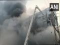 Fire breaks out in a factory in Surat, 2 dead - Hindi News | Fire breaks out in a factory in Surat, 2 dead | Latest national News at Lokmattimes.com
