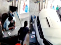 Uttar Pradesh Accident: SUV Loses Control and Crashes into Shop in Mau, Man Narrowly Escapes Injury; Video Surfaces - Hindi News | Uttar Pradesh Accident: SUV Loses Control and Crashes into Shop in Mau, Man Narrowly Escapes Injury; Video Surfaces | Latest national News at Lokmattimes.com