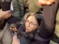 'Sudhar Jao Warna...': Swati Maliwal Detained After Dumping Garbage Outside Kejriwal's Delhi Residence In Protest (Watch Video) - Hindi News | 'Sudhar Jao Warna...': Swati Maliwal Detained After Dumping Garbage Outside Kejriwal's Delhi Residence In Protest (Watch Video) | Latest national News at Lokmattimes.com