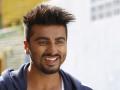 Coronvirus outbreak: Arjun Kapoor advices paparazzi to maintain distance and be sensible - Hindi News | Coronvirus outbreak: Arjun Kapoor advices paparazzi to maintain distance and be sensible | Latest entertainment News at Lokmattimes.com