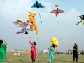 Makar Sankranti celebrated with religious fervor in Uttar Pradesh - Hindi News | Makar Sankranti celebrated with religious fervor in Uttar Pradesh | Latest national News at Lokmattimes.com