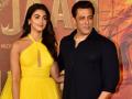 "What do I say": Pooja Hegde upset about reports on dating rumours with Salman Khan - Hindi News | "What do I say": Pooja Hegde upset about reports on dating rumours with Salman Khan | Latest entertainment News at Lokmattimes.com