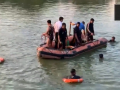 Gujarat Boat Capsize: 16 Killed After Boat Carrying 27 Students Capsizes in Vadodara Lake, Rescue Operation Underway - Hindi News | Gujarat Boat Capsize: 16 Killed After Boat Carrying 27 Students Capsizes in Vadodara Lake, Rescue Operation Underway | Latest national News at Lokmattimes.com