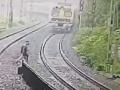 Mumbai: Man With His Son Die By Suicide On Bhayandar Railway Track (Watch Video) - Hindi News | Mumbai: Man With His Son Die By Suicide On Bhayandar Railway Track (Watch Video) | Latest mumbai News at Lokmattimes.com