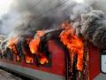 2 coaches of Ratlam-Ambedkar Nagar train catch fire in Madhya Pradesh’s Ratlam - Hindi News | 2 coaches of Ratlam-Ambedkar Nagar train catch fire in Madhya Pradesh’s Ratlam | Latest national News at Lokmattimes.com