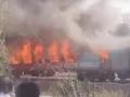 Massive Fire Breaks Out In Four Coaches of Taj Express In Delhi's Sarita Vihar (Watch Video) - Hindi News | Massive Fire Breaks Out In Four Coaches of Taj Express In Delhi's Sarita Vihar (Watch Video) | Latest national News at Lokmattimes.com