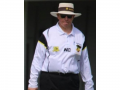 Umpire Tony de Nobrega Suffers Facial Injury After Being Hit by Ball During Third-Grade Cricket Match in Australia (See Pic) - Hindi News | Umpire Tony de Nobrega Suffers Facial Injury After Being Hit by Ball During Third-Grade Cricket Match in Australia (See Pic) | Latest cricket News at Lokmattimes.com