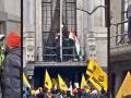 Controversy erupts as Khalistani supporters pull down Tricolour outside Indian High Commission in UK - Hindi News | Controversy erupts as Khalistani supporters pull down Tricolour outside Indian High Commission in UK | Latest international News at Lokmattimes.com
