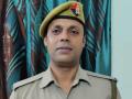 UP Police Constable Shot in Head in Accidental Firing by SI During Raid in Aligarh, Dies - Hindi News | UP Police Constable Shot in Head in Accidental Firing by SI During Raid in Aligarh, Dies | Latest national News at Lokmattimes.com