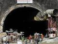 Major 'breakthrough' achieved in Uttarkashi tunnel rescue operation - Hindi News | Major 'breakthrough' achieved in Uttarkashi tunnel rescue operation | Latest national News at Lokmattimes.com