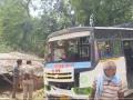 Uttar Pradesh Bus Accident: Four Dead, Several Injured Near Shekhwapur (Watch Video) - Hindi News | Uttar Pradesh Bus Accident: Four Dead, Several Injured Near Shekhwapur (Watch Video) | Latest national News at Lokmattimes.com