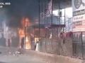Uttar Pradesh: Massive Fire Erupts in Varanasi Cantt Market After Gas Cylinder Explosions (Watch Video) - Hindi News | Uttar Pradesh: Massive Fire Erupts in Varanasi Cantt Market After Gas Cylinder Explosions (Watch Video) | Latest national News at Lokmattimes.com