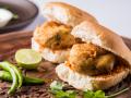Vada Pav Prices To Increase In Mumbai? BMC's Ban on Wood and Coal Usage Likely to Disrupt Supply Of City's Favourite Snack - Hindi News | Vada Pav Prices To Increase In Mumbai? BMC's Ban on Wood and Coal Usage Likely to Disrupt Supply Of City's Favourite Snack | Latest mumbai News at Lokmattimes.com