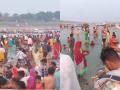 Vaishakh Purnima 2025: Devotees Take Holy Dip at Sangam on This Auspicious Day (Watch Video) - Hindi News | Vaishakh Purnima 2025: Devotees Take Holy Dip at Sangam on This Auspicious Day (Watch Video) | Latest national News at Lokmattimes.com