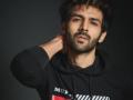Valentine’s Week Special: 5 Times Kartik Aaryan Showed He’s Boyfriend Goals! - Hindi News | Valentine’s Week Special: 5 Times Kartik Aaryan Showed He’s Boyfriend Goals! | Latest entertainment News at Lokmattimes.com