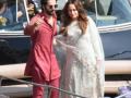 Newlyweds Varun Dhawan and Natasha return to Mumbai after wedding festivities in Alibaug - Hindi News | Newlyweds Varun Dhawan and Natasha return to Mumbai after wedding festivities in Alibaug | Latest entertainment News at Lokmattimes.com
