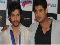 Did you Know? Varun Dhawan once said he was jealous of Siddharth Shukla - Hindi News | Did you Know? Varun Dhawan once said he was jealous of Siddharth Shukla | Latest entertainment News at Lokmattimes.com