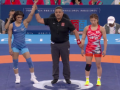 Paris Olympics 2024: Vinesh Phogat Stuns Gold Medallist Yui Susaki in 50kg Event to Reach Quarter-Finals (Watch Video) - Hindi News | Paris Olympics 2024: Vinesh Phogat Stuns Gold Medallist Yui Susaki in 50kg Event to Reach Quarter-Finals (Watch Video) | Latest other-sports News at Lokmattimes.com