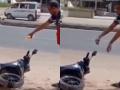 Gujarat: Man Sets Scooter on Fire Outside Showroom Over Ignored Complaint, Video Goes Viral - Hindi News | Gujarat: Man Sets Scooter on Fire Outside Showroom Over Ignored Complaint, Video Goes Viral | Latest national News at Lokmattimes.com