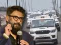 Vivek Agnihotri Criticizes Mumbai's Pothole Problem, Questions City's Path to Becoming a 'Smart City' - Hindi News | Vivek Agnihotri Criticizes Mumbai's Pothole Problem, Questions City's Path to Becoming a 'Smart City' | Latest entertainment News at Lokmattimes.com