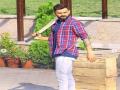 Virat Kohli spends his time playing gully cricket in Indore - Hindi News | Virat Kohli spends his time playing gully cricket in Indore | Latest cricket News at Lokmattimes.com