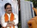 Shiv Sena Leader Ravindra Waikar's Kin Booked for Carrying Phone Inside Lok Sabha Vote Counting Centre - Hindi News | Shiv Sena Leader Ravindra Waikar's Kin Booked for Carrying Phone Inside Lok Sabha Vote Counting Centre | Latest maharashtra News at Lokmattimes.com