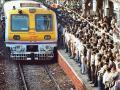 Mumbai: Policeman Dies After Falling Off Crowded Train Near Kopar Railway Station - Hindi News | Mumbai: Policeman Dies After Falling Off Crowded Train Near Kopar Railway Station | Latest maharashtra News at Lokmattimes.com