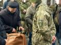 Ukraine-Russia Conflict: 80 years old Ukrainaine wants to join Army for his grandkids safety - Hindi News | Ukraine-Russia Conflict: 80 years old Ukrainaine wants to join Army for his grandkids safety | Latest social-viral News at Lokmattimes.com