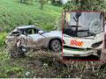 Collision on Sambhajinagar-Pune highway: One killed, five injured as Shivai bus hits car - Hindi News | Collision on Sambhajinagar-Pune highway: One killed, five injured as Shivai bus hits car | Latest maharashtra News at Lokmattimes.com