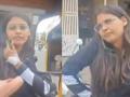 Caught on Camera: Bengaluru Woman Assaults Auto Driver with Slipper in Road Rage Incident (Watch Video) - Hindi News | Caught on Camera: Bengaluru Woman Assaults Auto Driver with Slipper in Road Rage Incident (Watch Video) | Latest national News at Lokmattimes.com