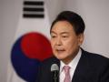 South Korean President Yoon Suk Yeol Arrested for Alleged Martial Law Attempt; Protests Erupt (Watch Video) - Hindi News | South Korean President Yoon Suk Yeol Arrested for Alleged Martial Law Attempt; Protests Erupt (Watch Video) | Latest international News at Lokmattimes.com