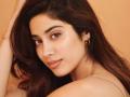Liger: Janhvi Kapoor reacts after Vijay Deverakonda's nude pic goes viral! - Hindi News | Liger: Janhvi Kapoor reacts after Vijay Deverakonda's nude pic goes viral! | Latest entertainment News at Lokmattimes.com