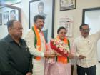 BMC Elections 2026: NCP (SP) Mumbai President Rakhee Jadhav Joins BJP Ahead of Civic Polls (VIDEO)