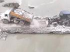 Indian Army Constructs Bridge Over Indus River in Eastern Ladakh (Watch Video)