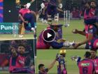Avesh Khan Takes Spectacular One-Handed Catch to Dismiss Phil Salt During KKR vs RR IPL 2024 Match (Watch Video)