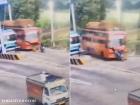 Salemgarh Toll Plaza Accident Video: Luxury Bus Crushes Two Under Wheel at Kushinagar Toll