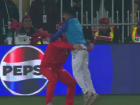 PSL 2024: Colin Munro Gives Heartwarming Hug to Ball Boy as He Takes Sensational Diving Catch Over the Fence (Watch Video)
