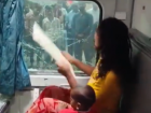 Viral Video: Woman Smashes Train Window in Anger After Purse Goes Missing on Indore–Delhi Route (Watch Video)