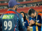IPL 2025: Sanjiv Goenka Bows to Shardul Thakur After His Heroics With Ball in SRH vs LSG Match (Watch Video)