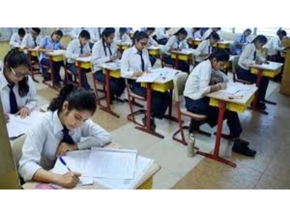 CBSE announces Class 10 and 12 <a href='https://www.lokmatnews.in/topics/exam/'>exam</a> date sheet | english.lokmat.com