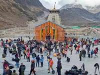 Use of mobile phones, photography banned in Kedarnath Temple - News | Use of mobile phones, photography banned in Kedarnath Temple | Latest national News at Lokmattimes.com Use of mobile phones, photography banned in Kedarnath Temple - News | Use of mobile phones, photography banned in Kedarnath Temple | Latest national News at Lokmattimes.com