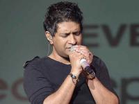 KK's last rites to be performed at 1 pm in Mumbai - News | KK's last rites to be performed at 1 pm in Mumbai | Latest entertainment News at Lokmattimes.com KK's last rites to be performed at 1 pm in Mumbai - News | KK's last rites to be performed at 1 pm in Mumbai | Latest entertainment News at Lokmattimes.com